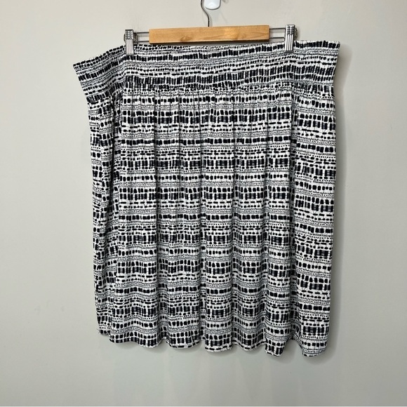 Lane Bryant Womens Plus Size 22/24 Blue White Print Jersey Knit Mini Skirt NEW - Picture 4 of 9